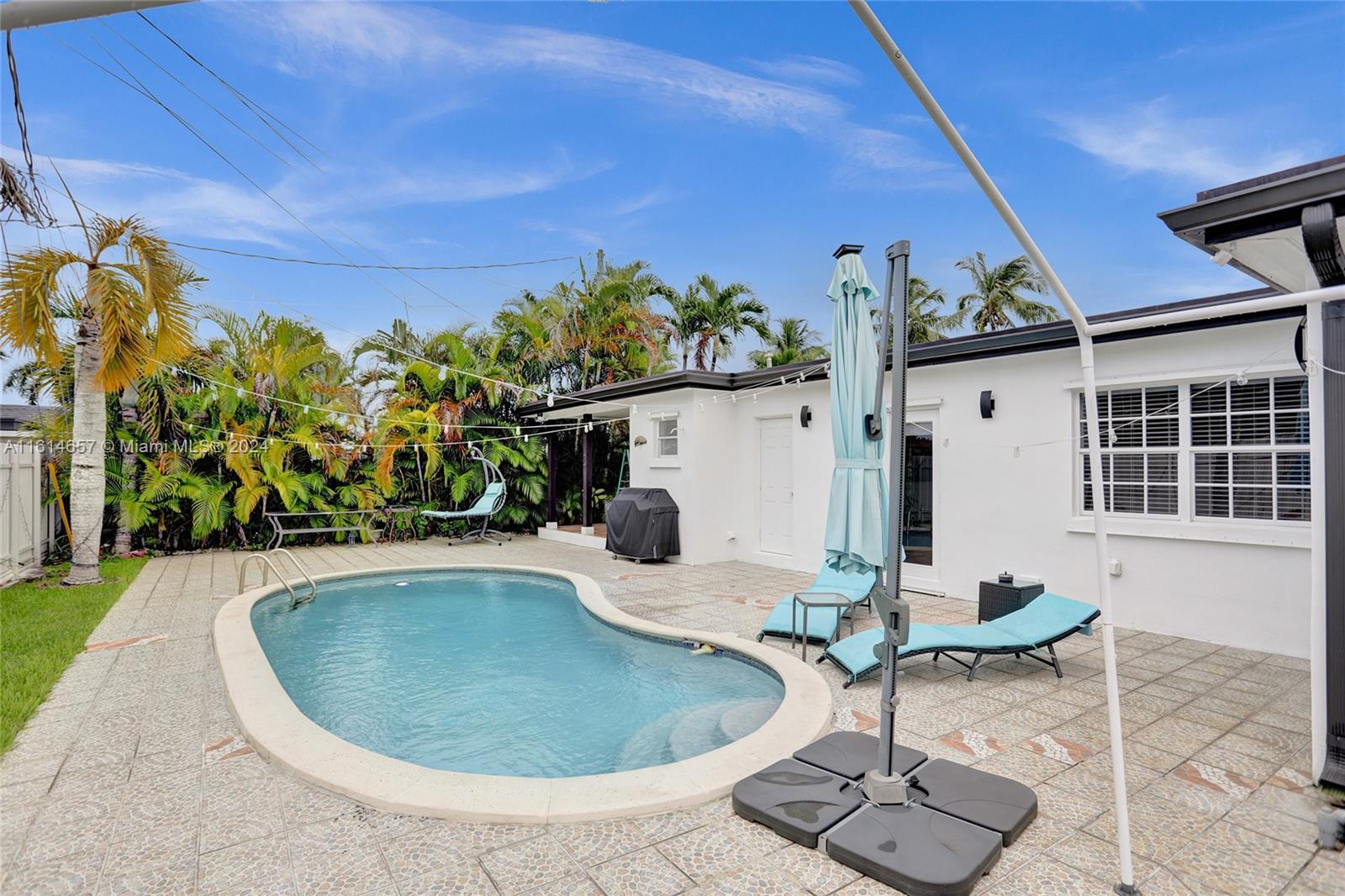 2761 Southwest 92nd Place Miami, FL 33165 - Photo 46 of 60