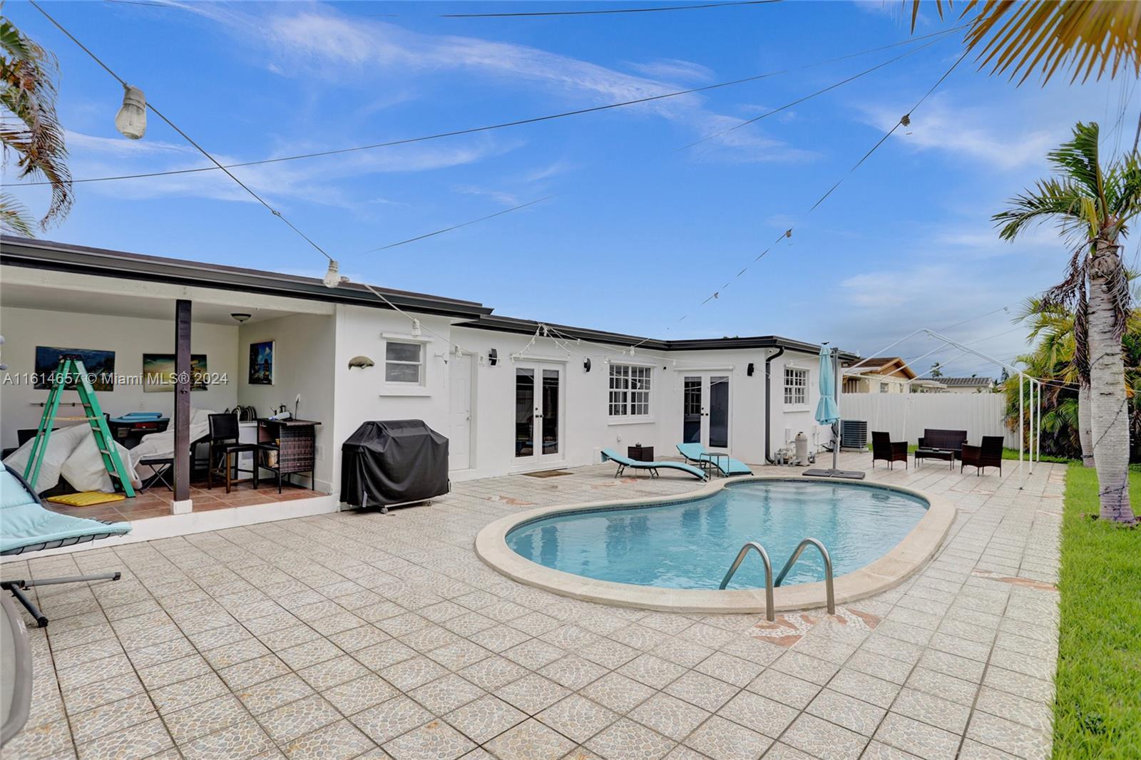 2761 Southwest 92nd Place Miami, FL 33165 - Photo 47 of 60