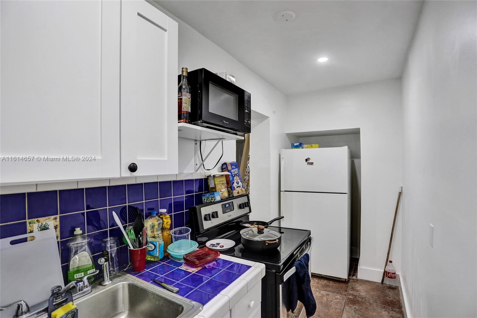 2761 Southwest 92nd Place Miami, FL 33165 - Photo 58 of 60