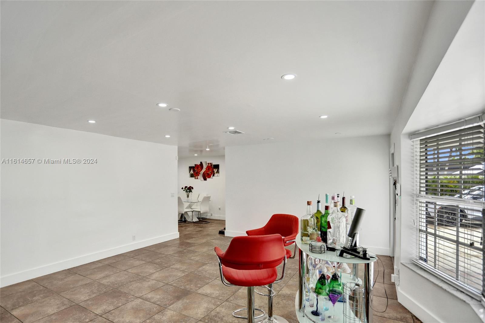 2761 Southwest 92nd Place Miami, FL 33165 - Photo 8 of 60