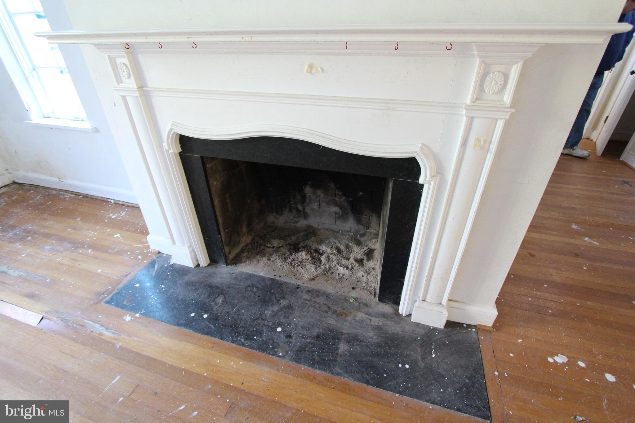3060 Ellicott Street Northwest Washington, DC 20008 - Photo 4 of 8 Interior (General)