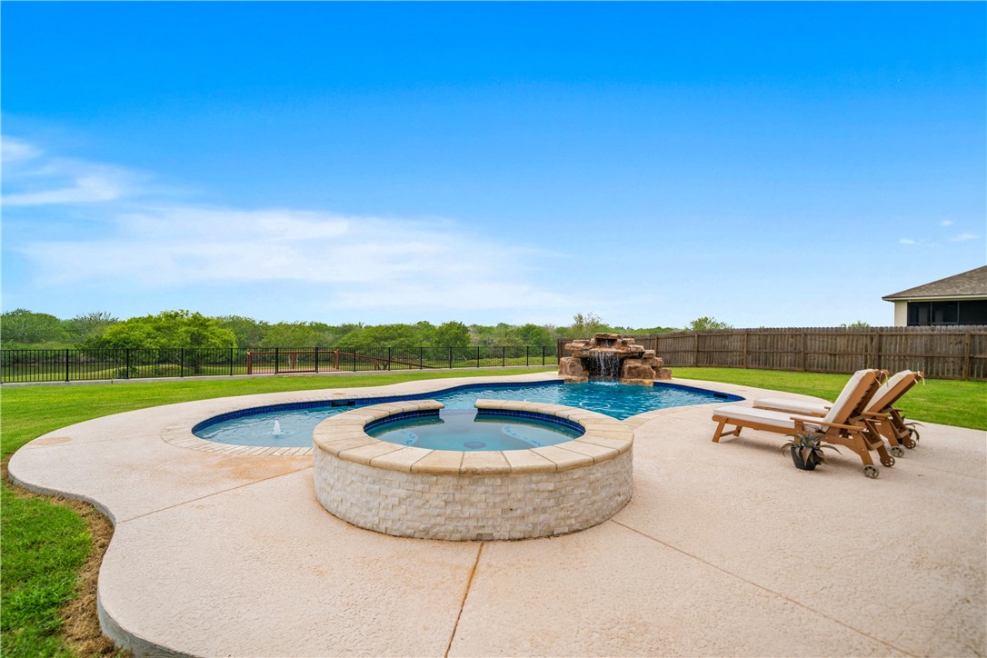 4041 Ranch Lake Drive Corpus Christi, TX 78413 - Photo 34 of 40