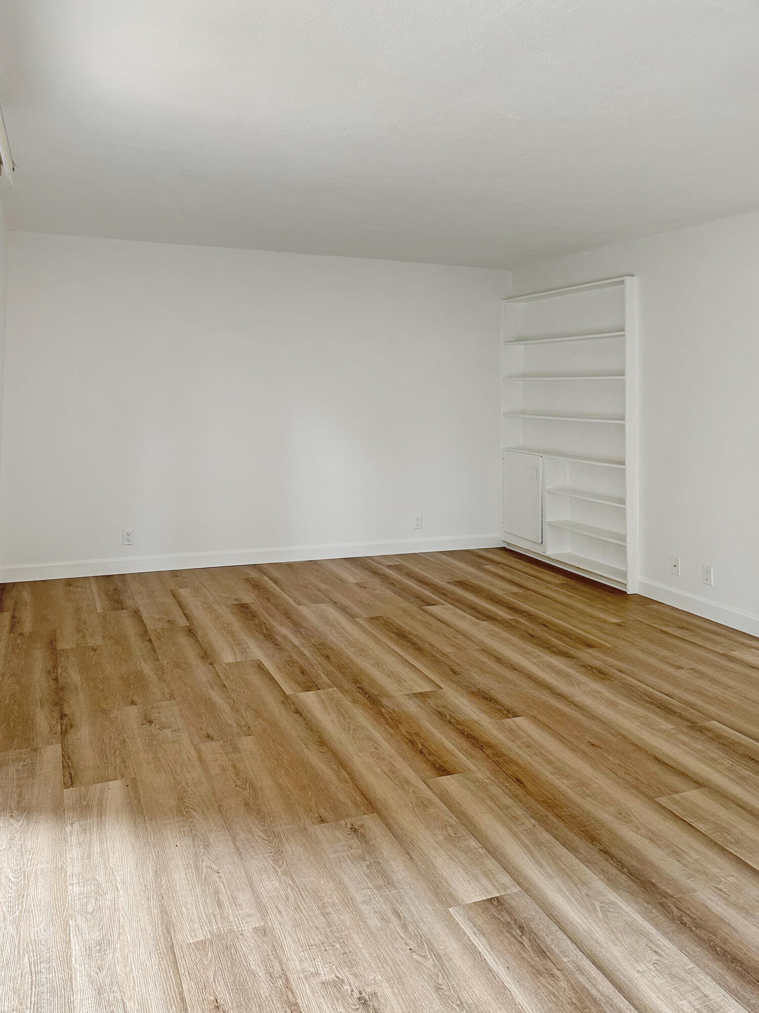 5740 Encina Road, Unit 3 Goleta, CA 93117 - Photo 7 of 23 a view of room