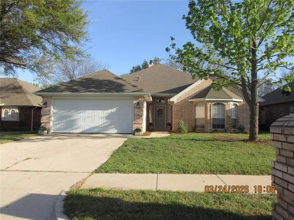 $325,000 | 1121 Springwood Drive, Saginaw, TX 76179