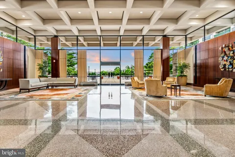 $289,900 | 3701 South George Mason Drive, Unit 916N, Falls Church, VA 22041