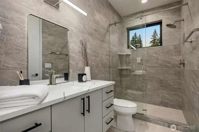 $7,750,000 | 7626 Northeast 10th Street, Medina, WA 98039