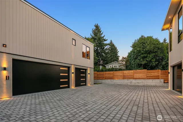$7,750,000 | 7626 Northeast 10th Street, Medina, WA 98039