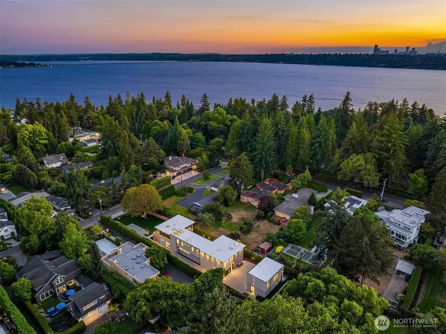 $7,750,000 | 7626 Northeast 10th Street, Medina, WA 98039