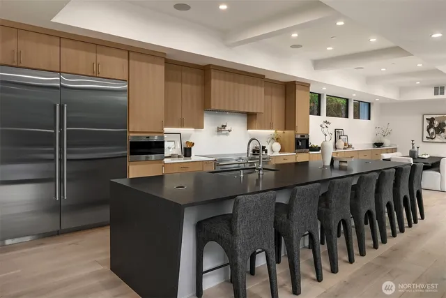 $7,750,000 | 7626 Northeast 10th Street, Medina, WA 98039