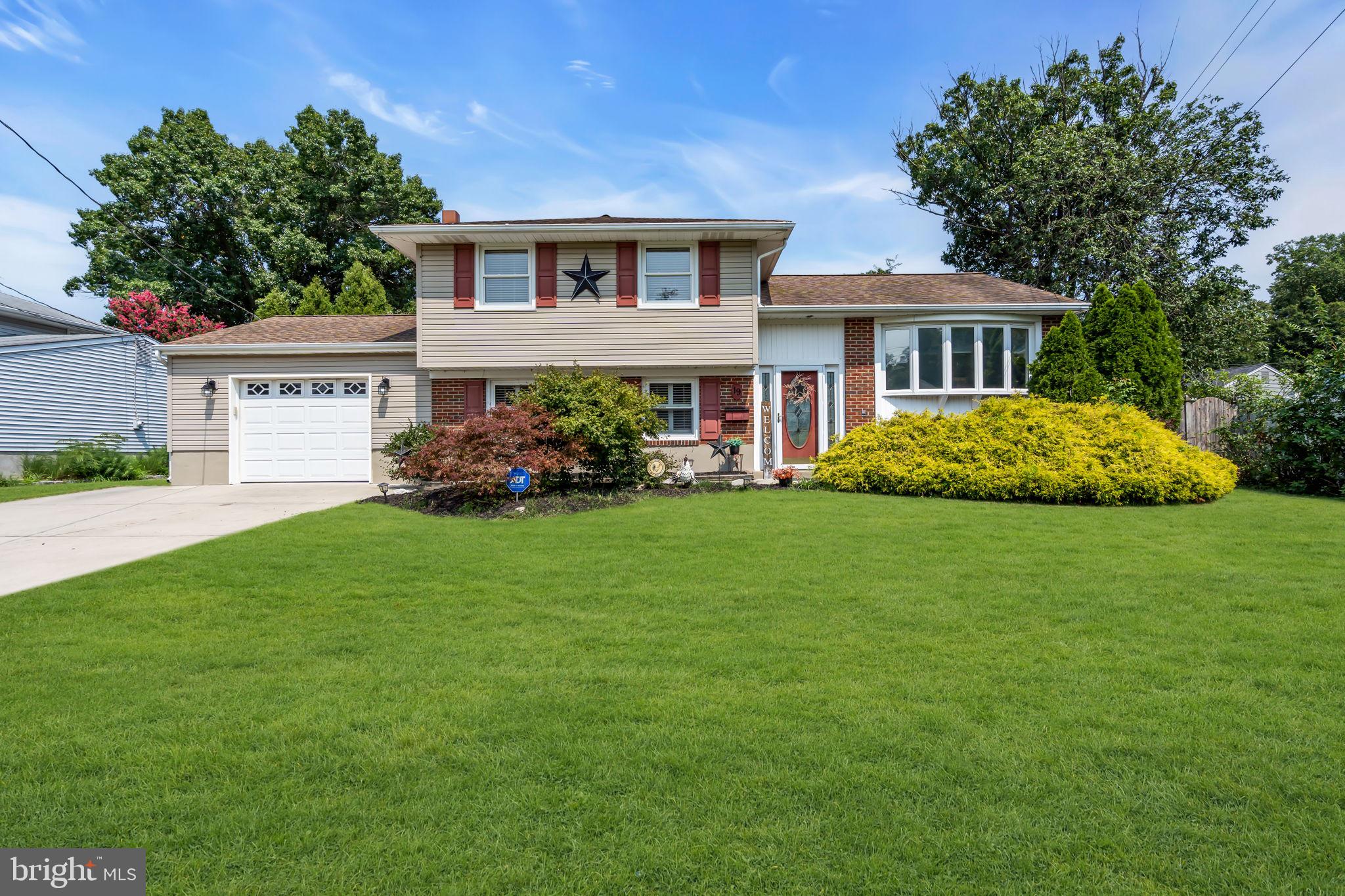 19 Timber Creek Road Stratford, NJ 08084 - Photo 2 of 36 Gallery Image 2