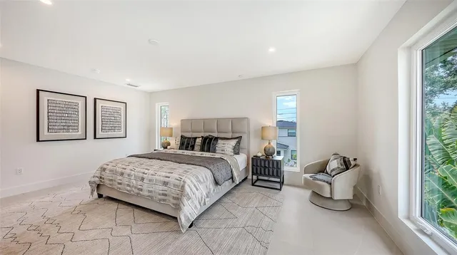 $1,695,000 | 2590 Floyd Street, Sarasota, FL 34239