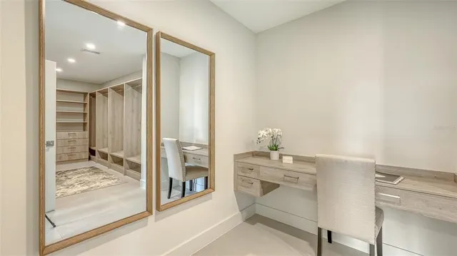 $1,695,000 | 2590 Floyd Street, Sarasota, FL 34239