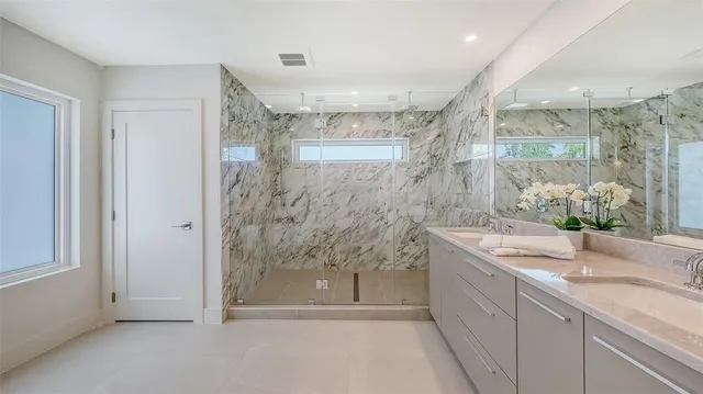 $1,695,000 | 2590 Floyd Street, Sarasota, FL 34239