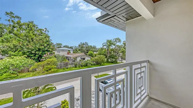 $1,695,000 | 2590 Floyd Street, Sarasota, FL 34239