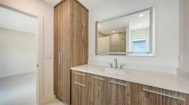 $1,695,000 | 2590 Floyd Street, Sarasota, FL 34239