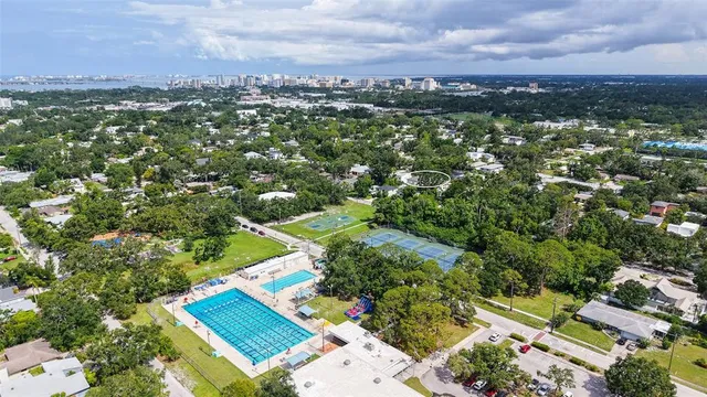 $1,695,000 | 2590 Floyd Street, Sarasota, FL 34239