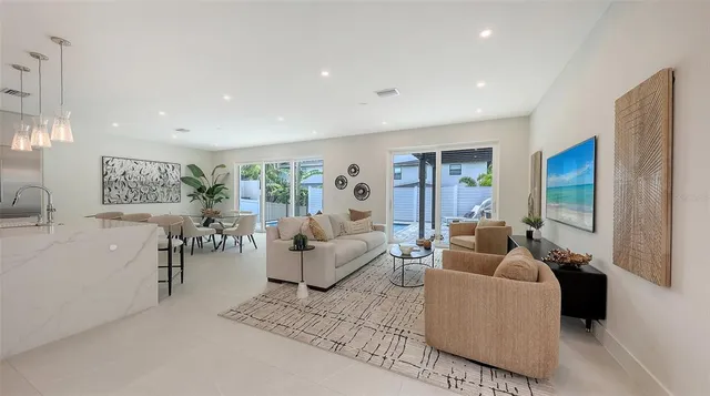 $1,695,000 | 2590 Floyd Street, Sarasota, FL 34239