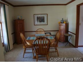 2524 Wydown Avenue Springfield, IL 62704 - Photo 3 of 11 Gallery Image 3