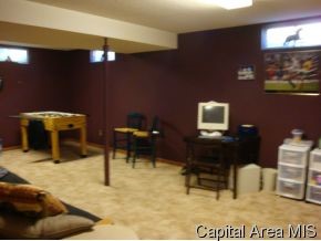 2524 Wydown Avenue Springfield, IL 62704 - Photo 9 of 11 Gallery Image 9