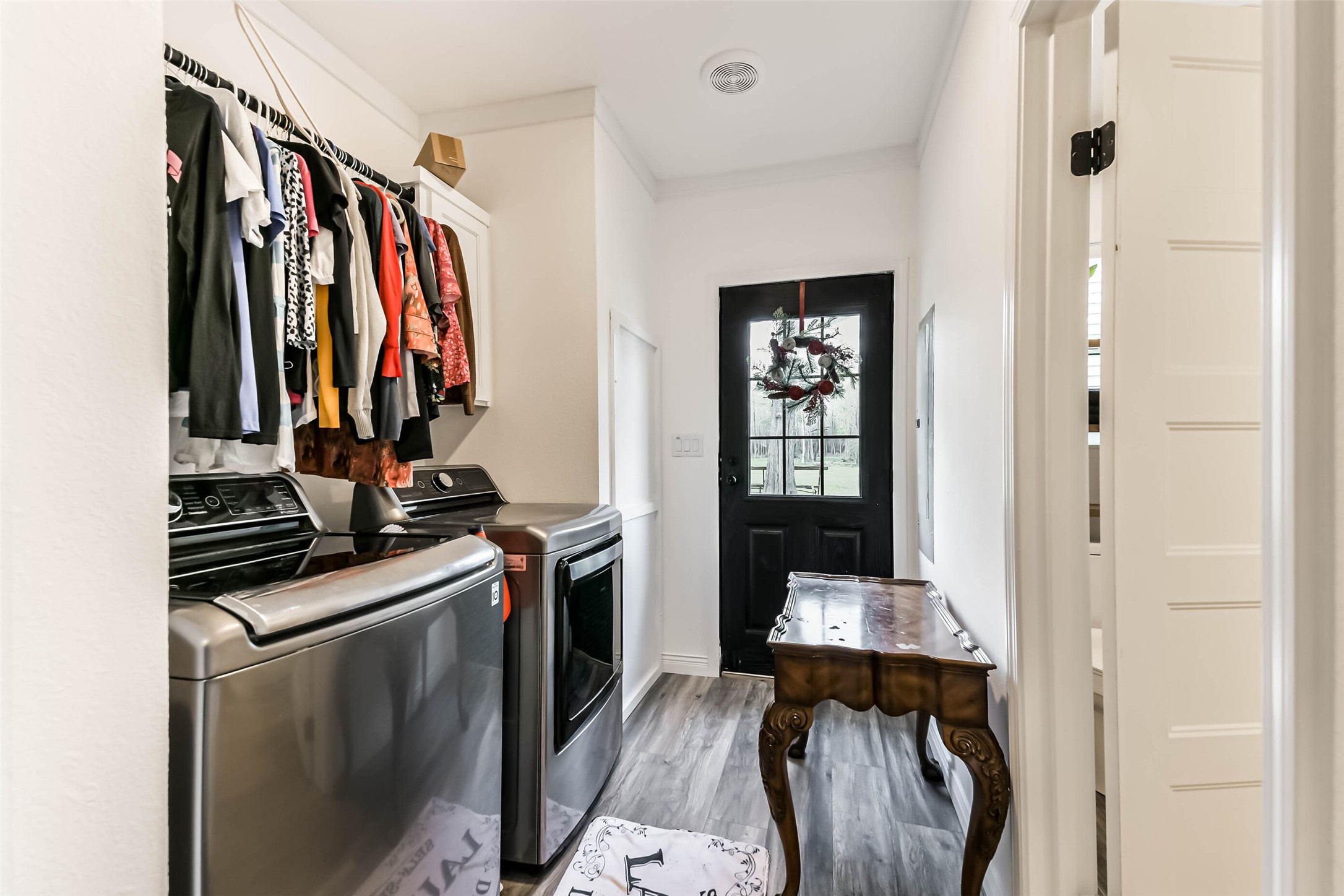 17700 Fregia Road Hull, TX 77564 - Photo 24 of 42 Utility Room in house