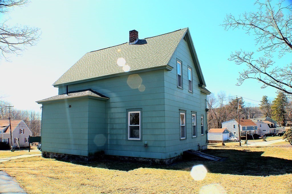 14 Old Worcester Road Oxford, MA 01540 - Photo 6 of 27 Gallery Image 6