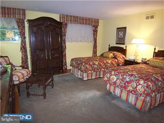 204 Frederick Road Havertown, PA 19083 - Photo 8 of 11 Bedroom