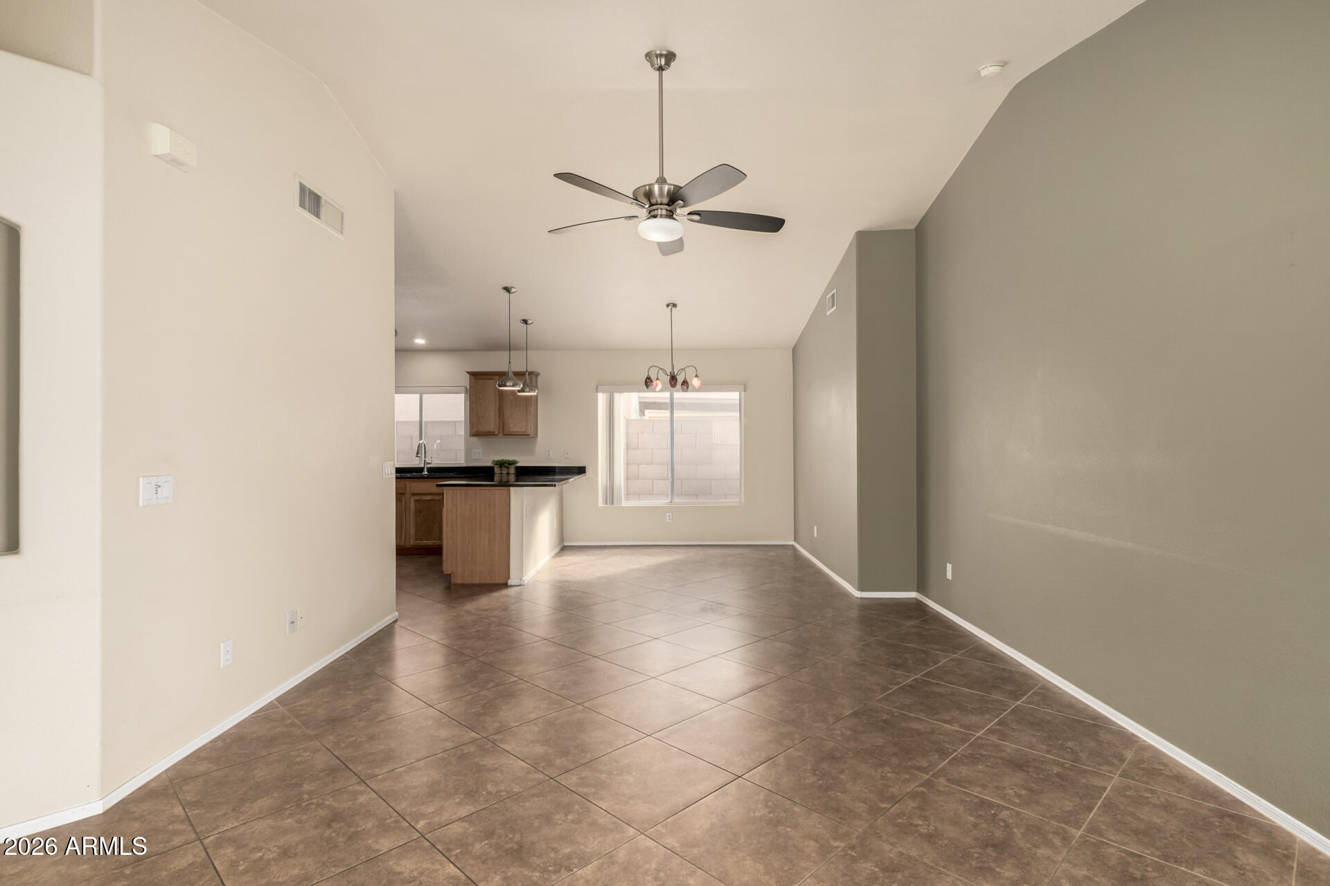 20418 North 30th Way Phoenix, AZ 85050 - Photo 9 of 28 13 30th