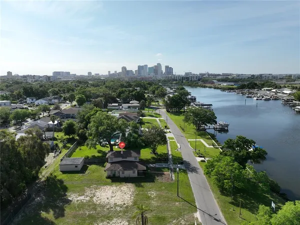 $1,200,000 | 2515 North Riverside Drive, Tampa, FL 33602
