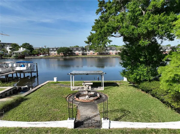 $1,200,000 | 2515 North Riverside Drive, Tampa, FL 33602