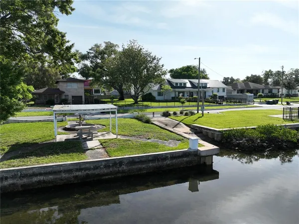 $1,200,000 | 2515 North Riverside Drive, Tampa, FL 33602