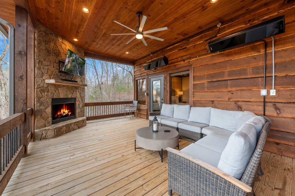 120 Riverview Drive Blue Ridge, GA 30513 - Photo 8 of 68