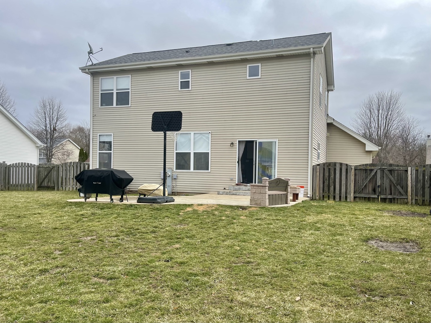 367 Willow Road Lakemoor, IL 60051 - Photo 2 of 31 Gallery Image 2