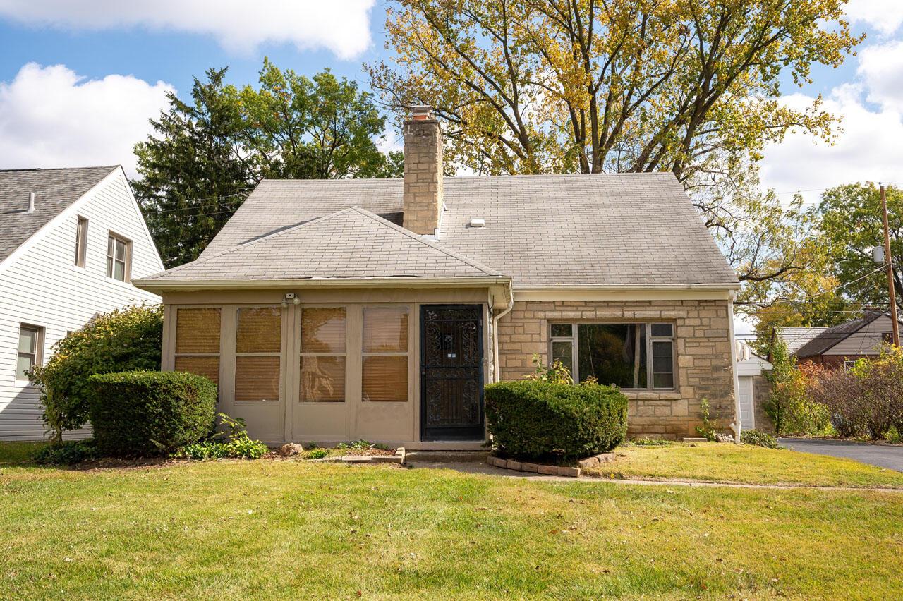 570 Enfield Road Columbus, OH 43209 - Photo 4 of 46 570 Enfield Rd-3