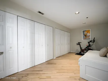 $675,000 | 2614 North Clybourn Avenue, Unit 402, Chicago, IL 60614