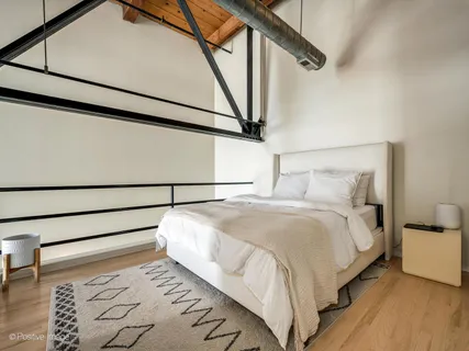 $675,000 | 2614 North Clybourn Avenue, Unit 402, Chicago, IL 60614