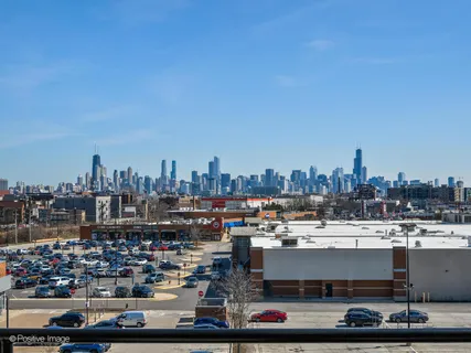 $675,000 | 2614 North Clybourn Avenue, Unit 402, Chicago, IL 60614