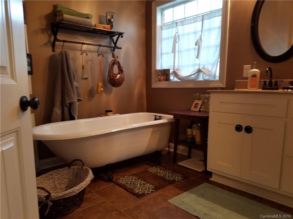1456 Alexis High Shoals Road Dallas, NC 28034 - Photo 9 of 17 Gallery Image 9