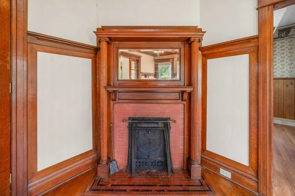 a view of a entryway door of the house
