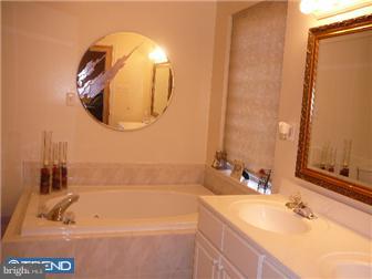 332 Hawarden Road Springfield, PA 19064 - Photo 9 of 12 Bathroom