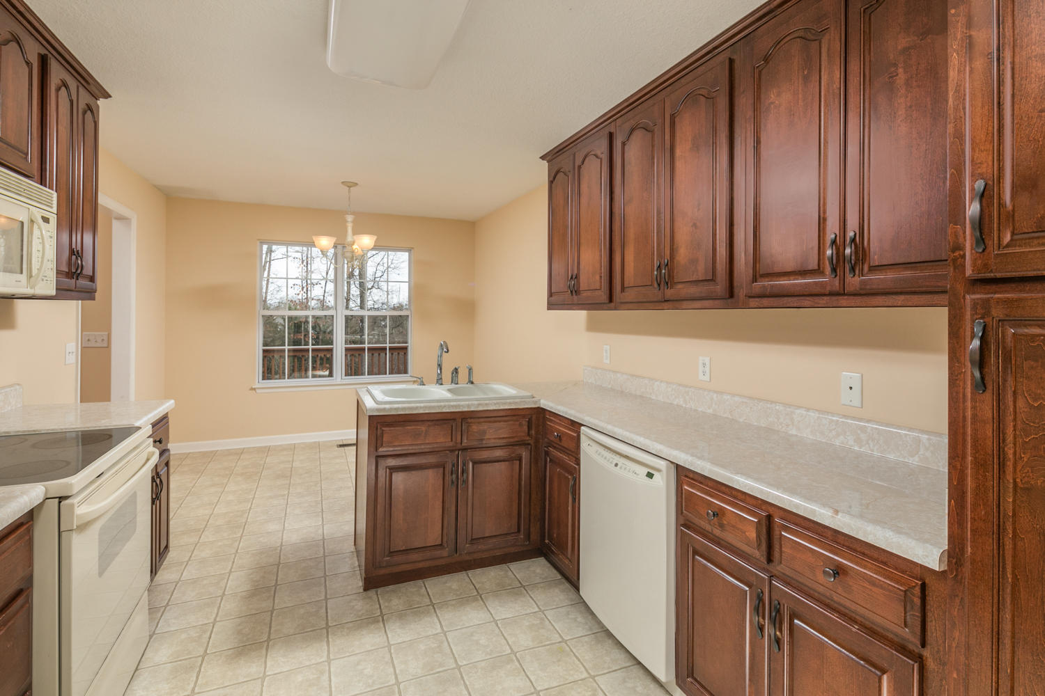 10333 Fielding Road Ooltewah, TN 37363 - Photo 11 of 41 10333_Fielding_Rd_017