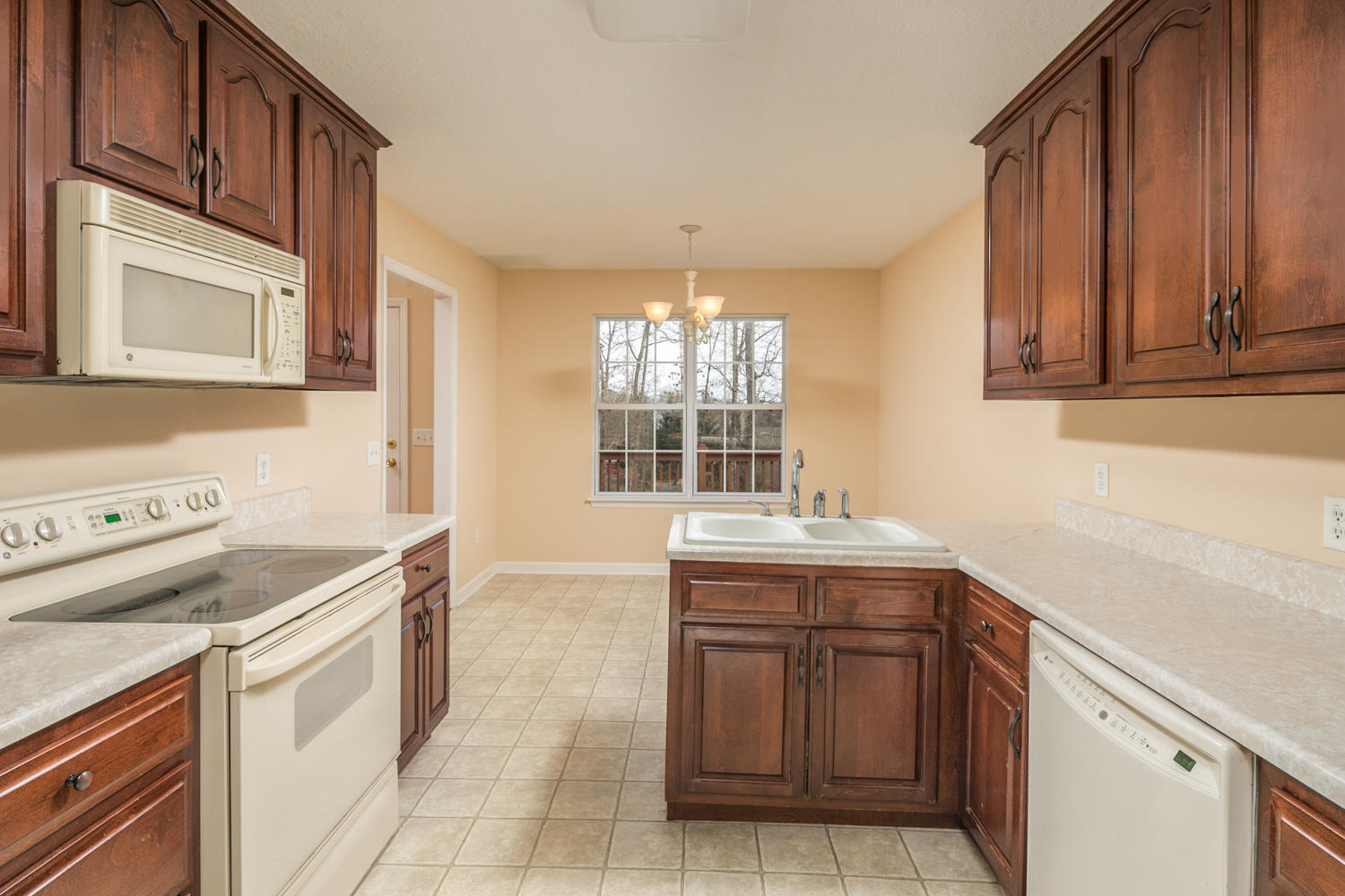 10333 Fielding Road Ooltewah, TN 37363 - Photo 10 of 41 10333_Fielding_Rd_016