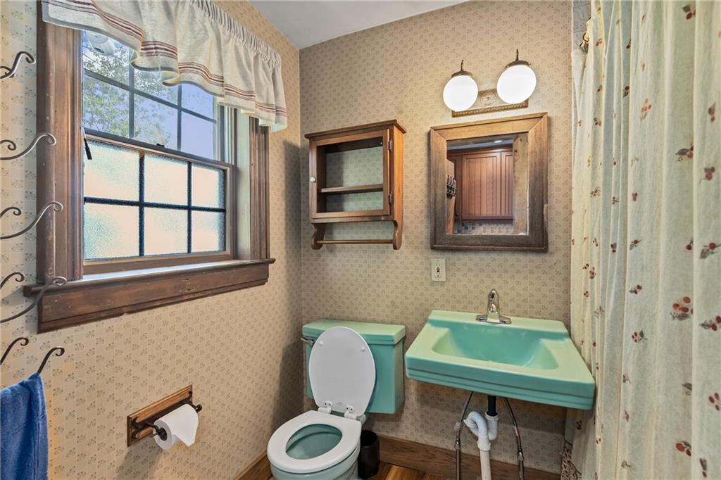 50 Wolfram Road Washington, PA 15301 - Photo 16 of 44 Full bathroom off of kitchen
