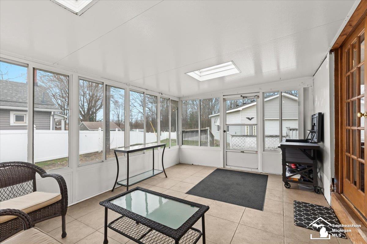 28203 Waltz Road New Boston, MI 48164 - Photo 37 of 40 50170239-60e56d85-bdd2-432d-8757-b3308de668d3.JPG