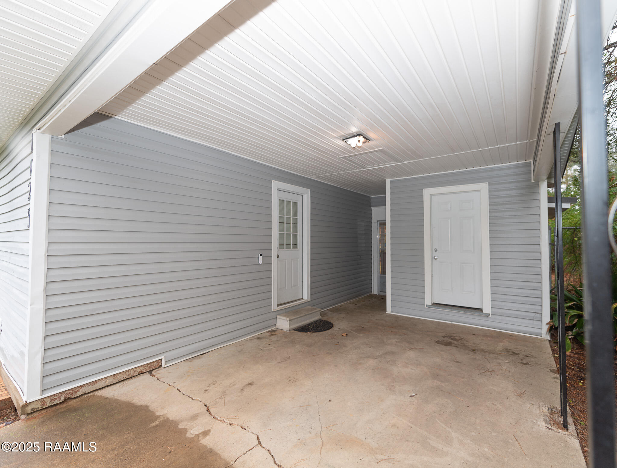 1025 Paradise Road Ball, LA 71405 - Photo 3 of 19 Carport