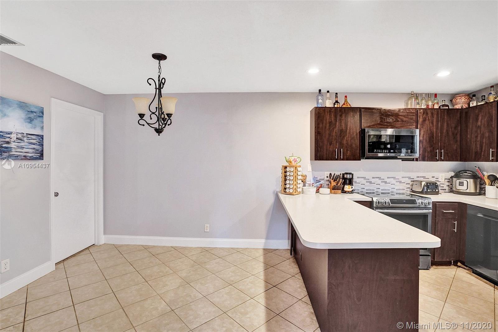 7693 Courtyard Run West, Unit 7693 Boca Raton, FL 33433 - Photo 8 of 18