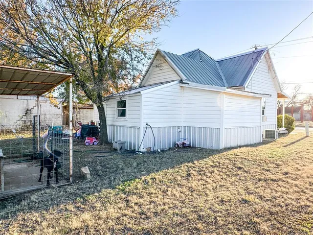 $100,000 | 705 Ave A, Cisco, TX 76437
