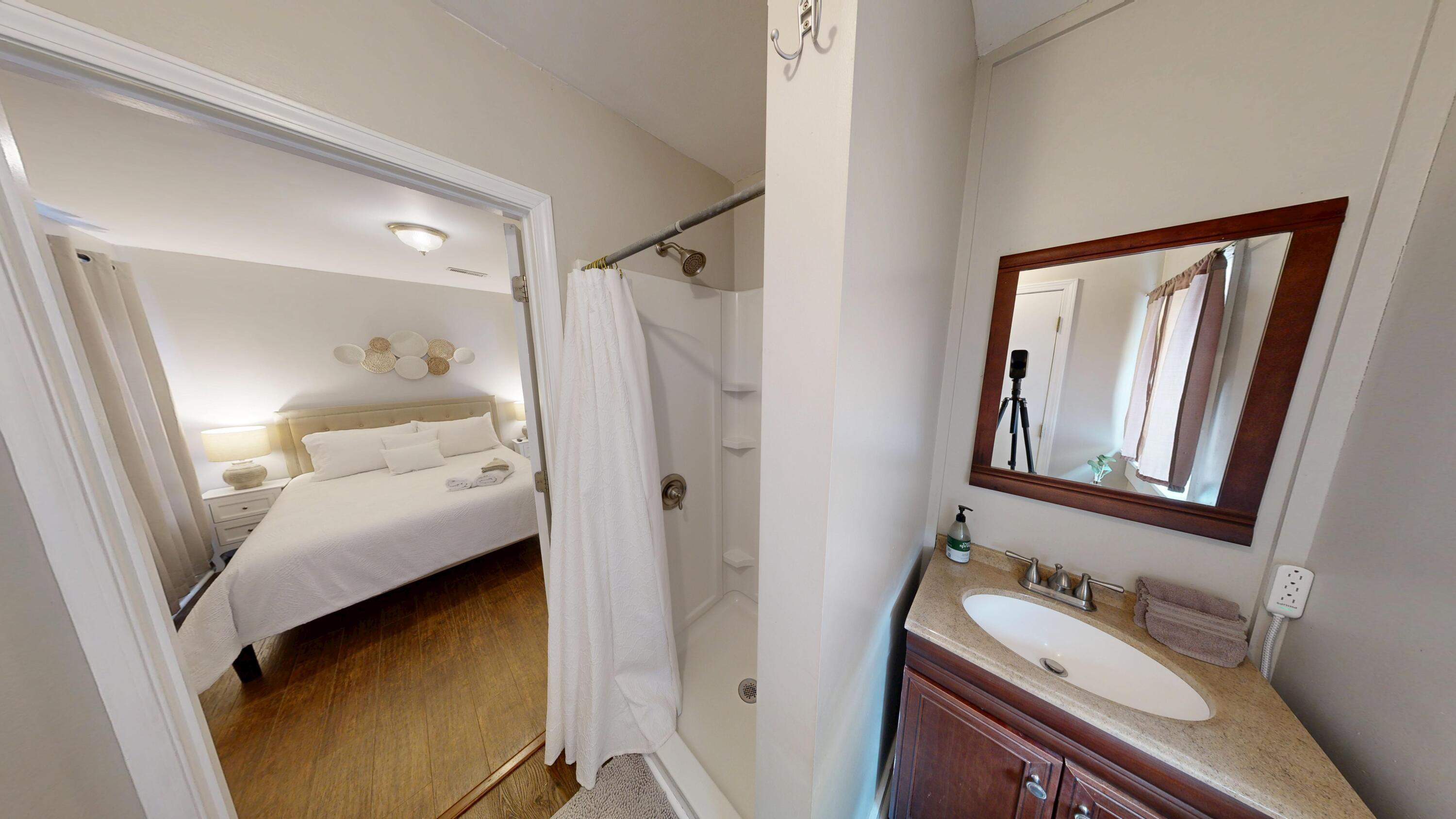 105 Cooper Street Charleston, SC 29403 - Photo 11 of 14 105-Cooper-Street-09242025_160534