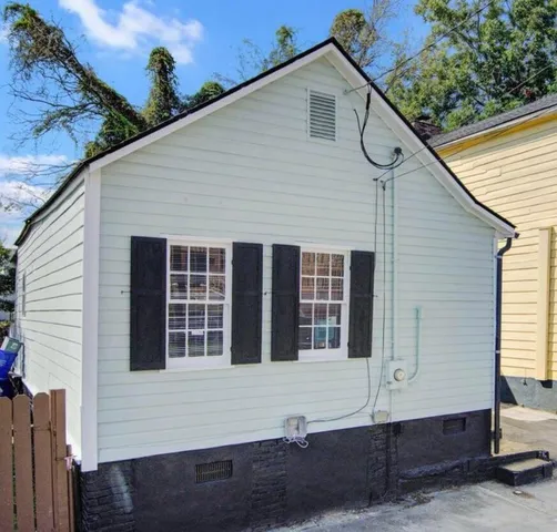 $2,995 | 105 Cooper Street, Charleston, SC 29403