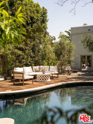 $3,452,367 | 131 South Arden Boulevard, Los Angeles, CA 90004