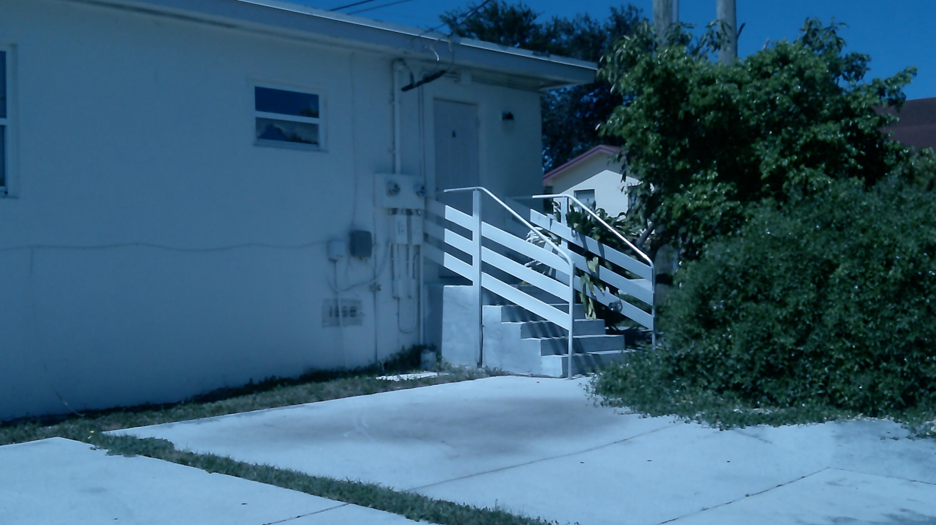 900 West 9th Street Riviera Beach, FL 33404 - Photo 3 of 25 DSCF0358